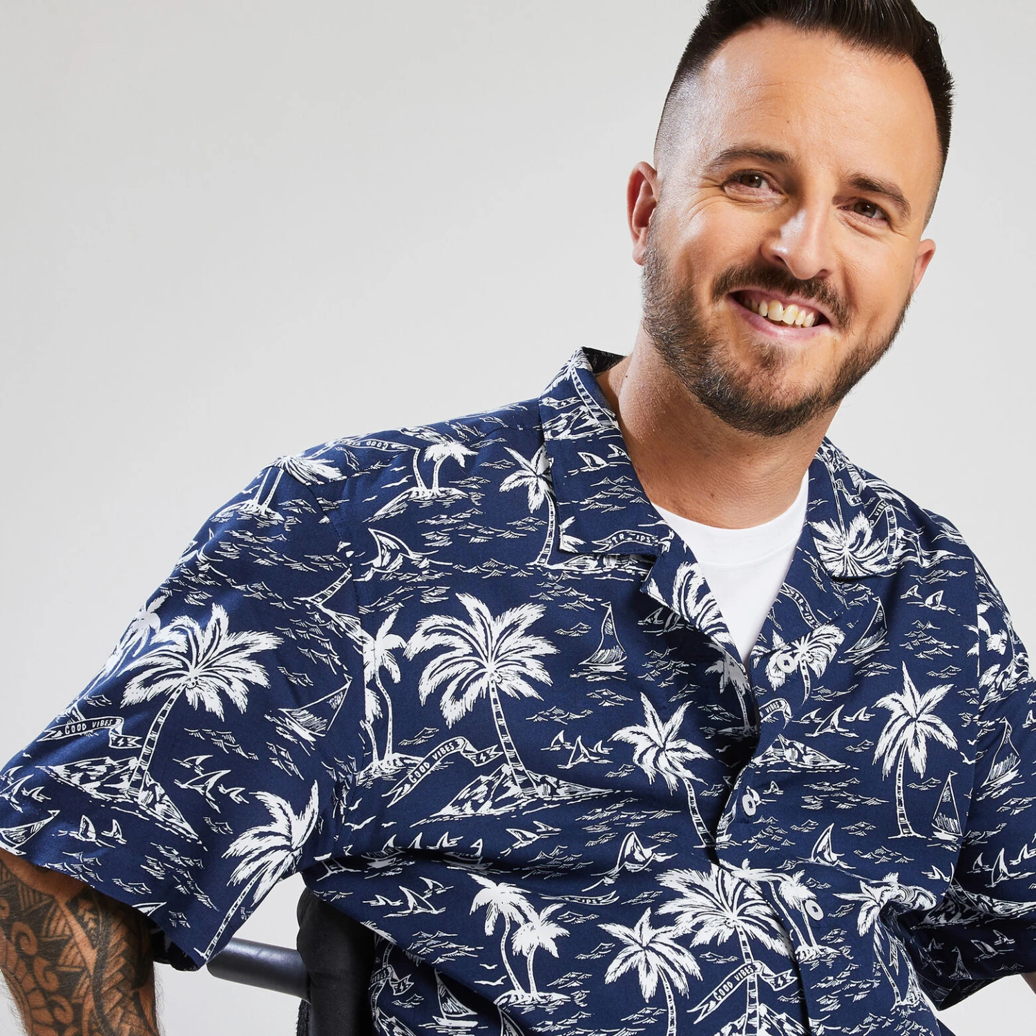 Chemisette Pour Personne à Mobilité Réduite 3 Chemisette Pour Personne à Mobilité Réduite – Image 3