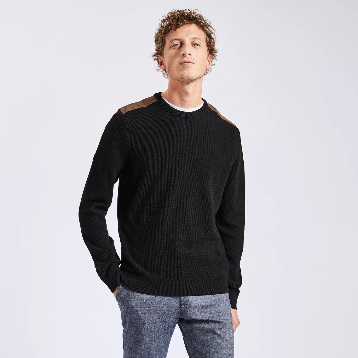 Pull à Col Rond Et Patch épaule 1 Pull à Col Rond Et Patch épaule