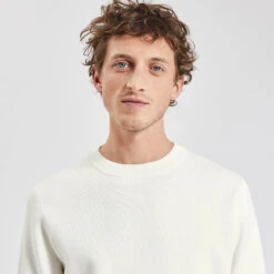 Pull à Col Rond Essentiel 11 Pull à Col Rond Essentiel -Men's Clothing Soldes Boutique 1003947 10100 V4