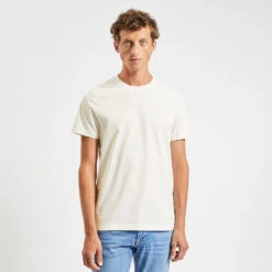 Tee Shirt Mot Reliéfé