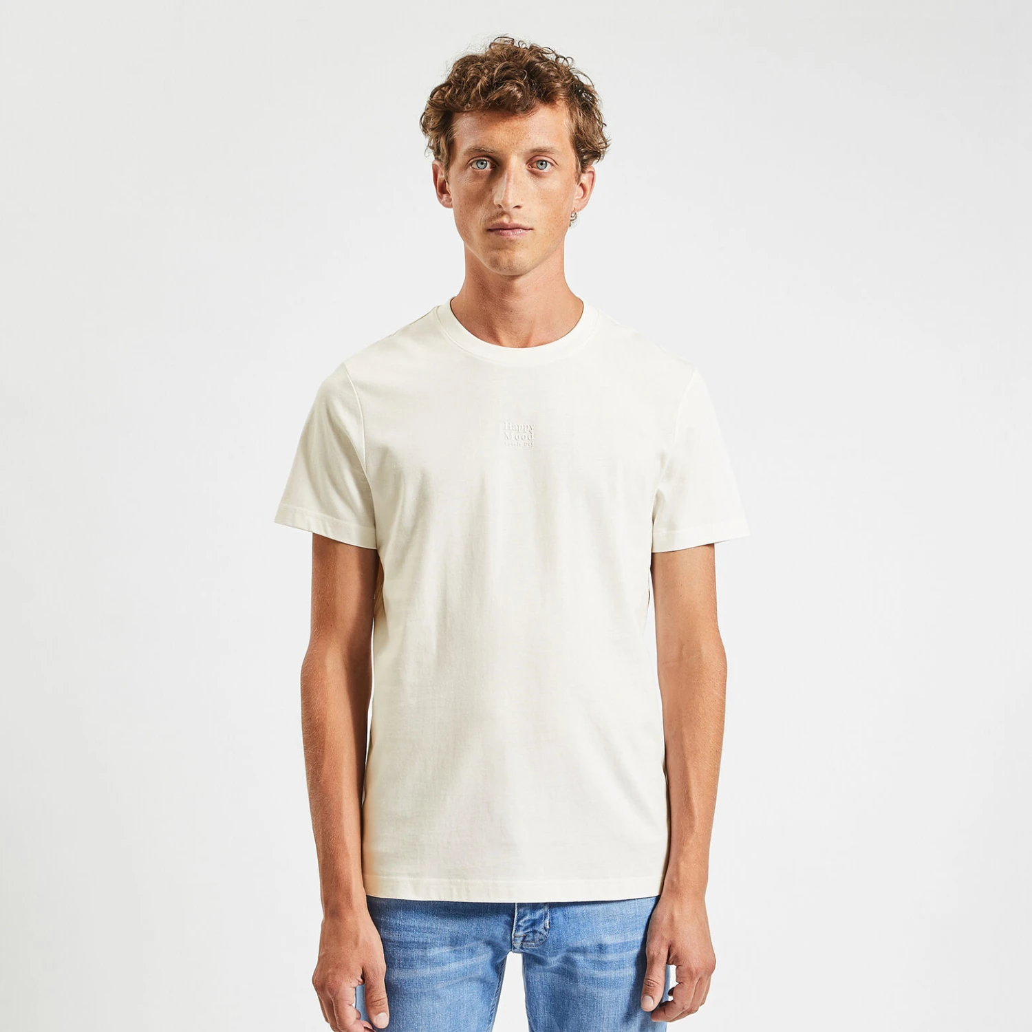 Tee Shirt Mot Reliéfé 4 Tee Shirt Mot Reliéfé – Image 4