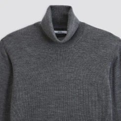 Pull Col Roulé En Laine Mérinos 16 Pull Col Roulé En Laine Mérinos -Men's Clothing Soldes Boutique 722679 8200 V8