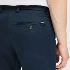 Pantalon Chino Slim Mat En Coton Recyclé 12 Pantalon Chino Slim Mat En Coton Recyclé -Men's Clothing Soldes Boutique 728463 11822 V4