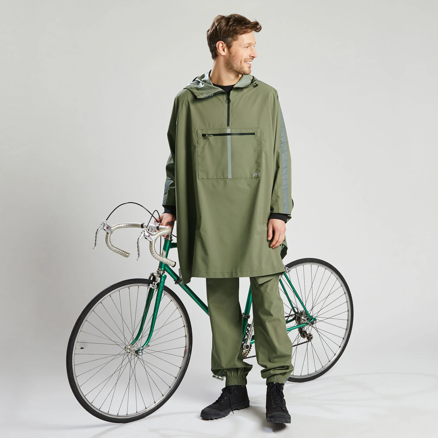 Pantalon Taille élastiquée Matière Imperméable 1 Pantalon Taille élastiquée Matière Imperméable