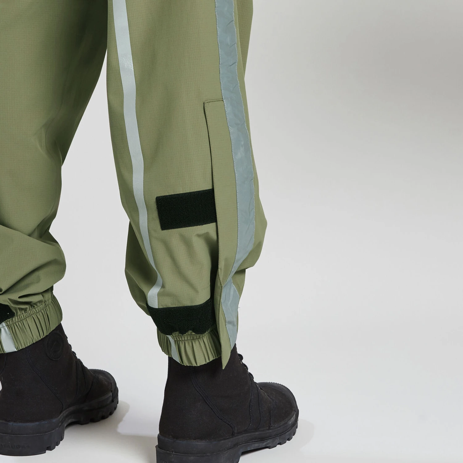Pantalon Taille élastiquée Matière Imperméable 4 Pantalon Taille élastiquée Matière Imperméable – Image 4